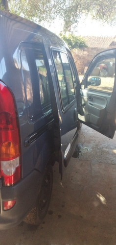 Renault Kangoo 1.6 2 Confort 5as Aa Da Svt 1plc 2011
