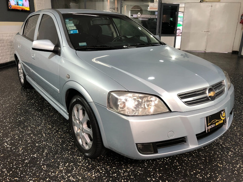 Imagen 3 de 15 de Chevrolet Astra