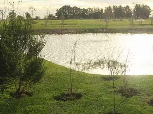 Oportunidad De Lote A La Laguna En Barrio Santa Clara Al Sur. San Vicente.