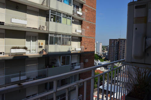 Departamento De 3 Ambientes En Venta- Mart.-vias/santa Fe - Reynolds Propiedades