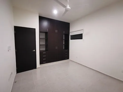 Casa Nueva En Renta En Privada Zensia Con Sistema De Riego En Conkal, Mérida.
