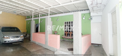 Imagen 3 de 12 de Casa En Venta 3 Plantas En La Parroquia La Vega
