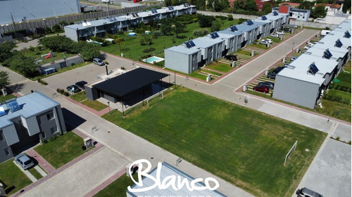 Casa En Venta En Pilar, G.b.a. Zona Norte