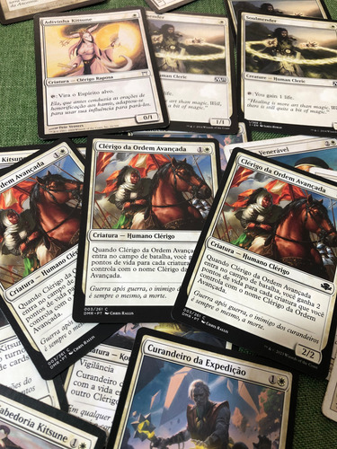 Deck Pauper Clérigos Full Life Magic The Gathering 17 17 Inglês E Português (Usado)