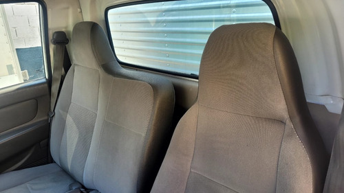 Hyundai HR 2.5 Hd Cab. Curta S/ Carroceria Tci 2p