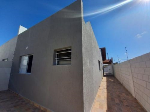 Imagem 21 de 22 de Casa No Bairro Cibratel 2, Em Itanhaém, Litoral Sul De São Paulo, Localizada No Lado Praia À 1300 Metros Do Mar. Imóvel Com 145 M² De Terreno Sendo 75 M² De Área Construída. Possui Churrasqueira E Vag