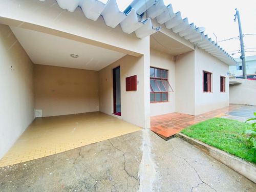 Casa À Venda Com 3 Quartos (1 Suíte) Ampla, Arejada E Pronta Para Morar No Centro De Boituva!