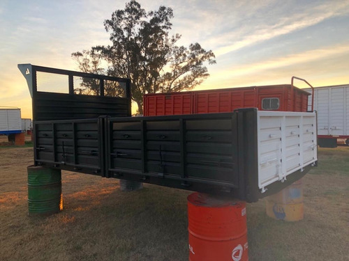 Imagen 24 de 25 de Cajas Carrocerias Para Camion Usadas Acoplado Semirremolques