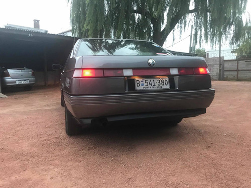 Imagen 5 de 14 de Alfa Romeo 164 1989 3.0 V6 12v