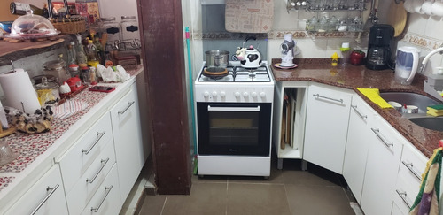 Imagen 4 de 17 de Casa Reciclada 3 Dormitorios Con Amplio Fondo + Casa De 1 Dormitorio