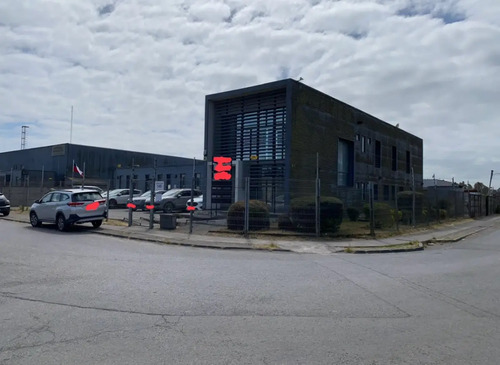 Arriendo Oficinas Y Galpón.
