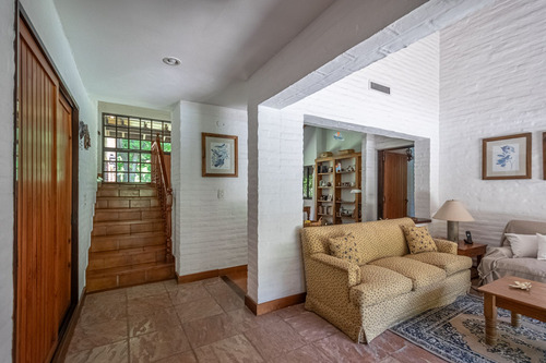 Casa 6 Dormitorios Con 4 Cocheras Highland Park