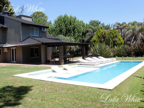 Imagen 16 de 17 de Venta - Casa En El Rodal