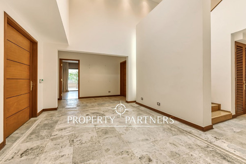 Exclusivo Penthouse En Los Dominicos Antiguos.