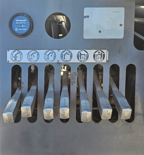 Camión Con Hidrogrua Marca Iveco Modelo 170e22