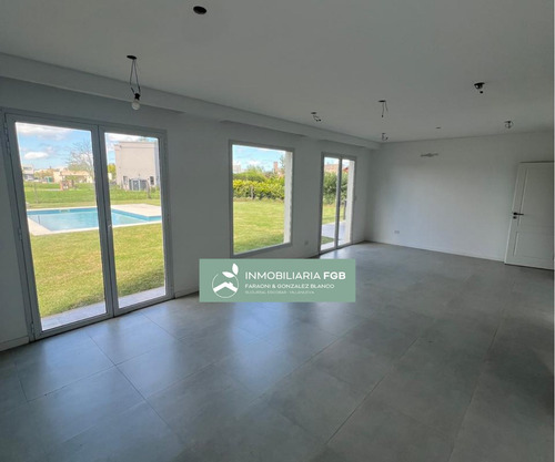 Casa Con Pileta En Venta En Barrio Puerto | El Cantón - Financiación - 3 Dormitorios - Pérgola Cubierta
