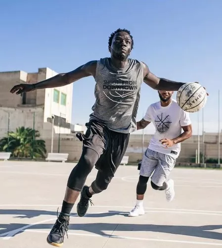 Bola De Basquete Tamanho Oficial Núm 7 Com Bomba Inflar