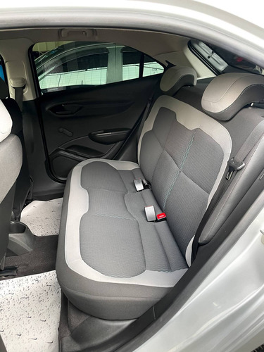 Imagem 7 de 10 de Chevrolet Onix 1.0 Mpfi Lt 8v Flex 4p Manual