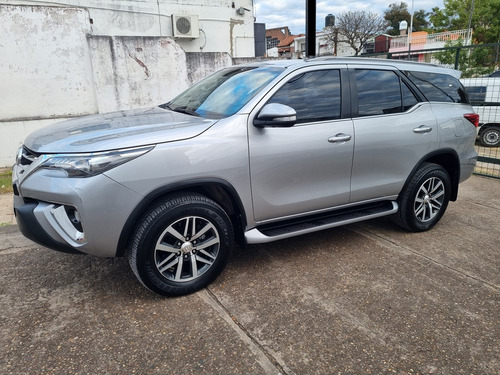 Toyota Hilux SW4 2.8 Srx 177cv 4x4 7as At