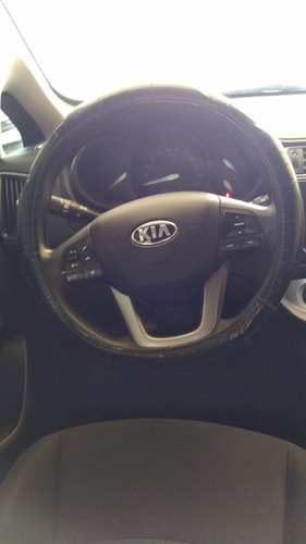 Imagen 10 de 15 de Kia Rio 2017
