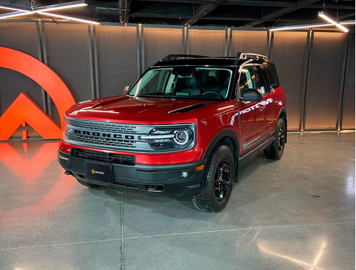 Ford Bronco 2.0 L4 Firt edition AT