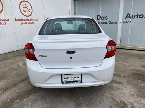 Imagen 5 de 12 de Chevrolet Aveo 2018