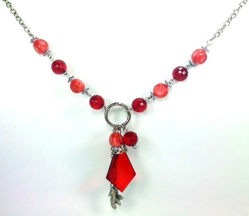 Colar Com Pingente Vermelho Novo
