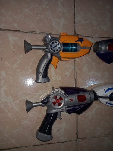 4 Pistolas Bajoterra Lanzababosas Slugterra (de Uso) (Usado)