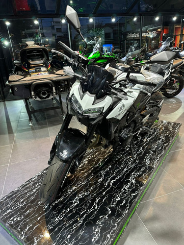 Imagen 23 de 25 de Kawasaki Z900 (no Ninja 650 Versys 650 Yamaha Mt07 Mt09)