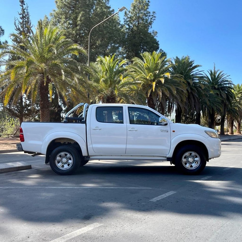 Imagen 5 de 10 de Toyota Hilux (l12) 3.0 C/d 4x2 Tdi Sr 171cv