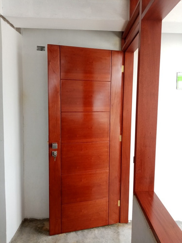 Puertas De Madera Y Contraplacadas