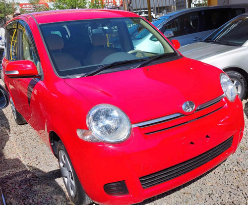 Imagen 1 de 10 de Toyota Sienta Automática