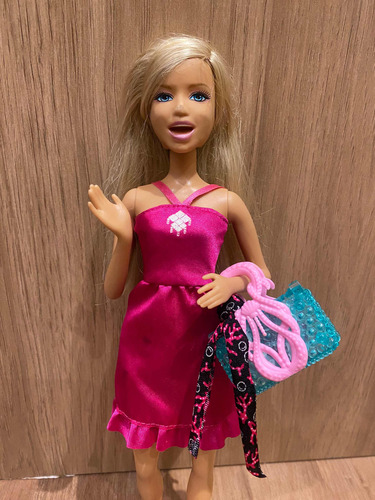Boneca Barbie Fala Movimentos Faciais Não Funciona Mattel (Usado)