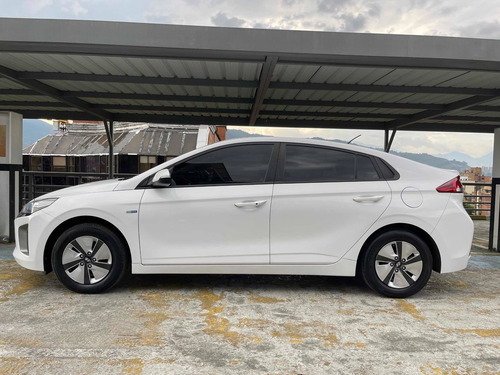Imagen 3 de 12 de Hyundai Ioniq 2019 1.6 Limited