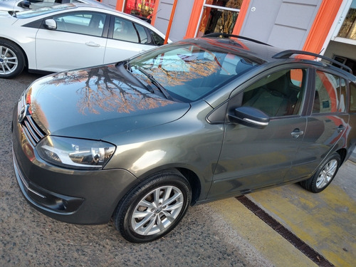 Imagen 7 de 15 de Volkswagen Suran 2013 1.6 Trendline 11b