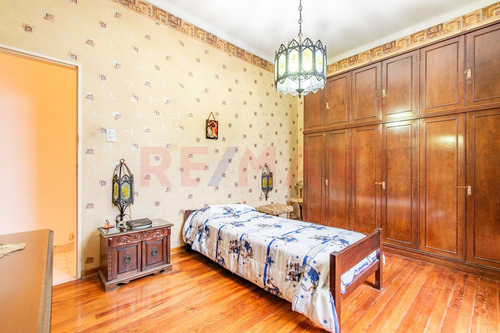Venta Casa 4 Amb Boedo Cochera, Quincho Y Patio