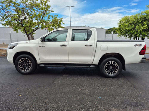 Toyota Hilux 2.8 Std Power Pack Cab. Dupla 4x4 Tdi 4p