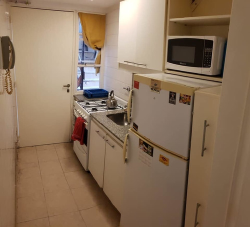 Departamento De 2 Amb. Muy Bien Ubicado En Recoleta