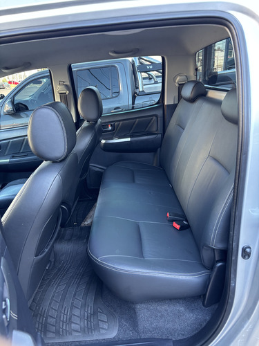 Toyota Hilux Pick-up 3.0 Cd Srv Cuero 4x4 5at - A4
