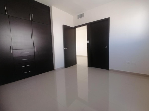 Casa En Venta En Los Arrayanes, Gómez Palacio, Durango