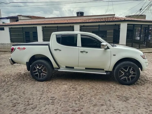 Mitsubishi L200 SPORTERO 2.5 Basica