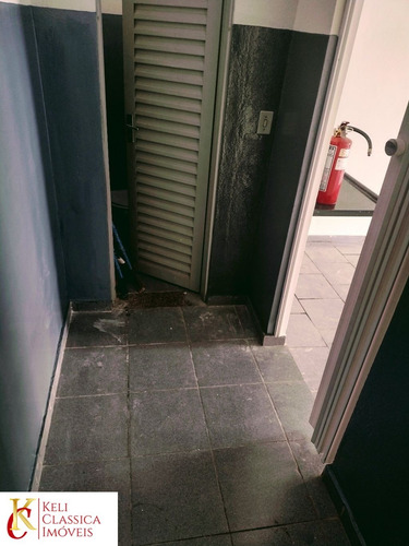 Imagem 2 de 7 de Salão Comercial Em Localização Privilegiada Na Vila Seixas, Próximo A Av. Portugal, Local Com Grande Fluxo De Pessoas E Carro. - Pt00009 - 70676847