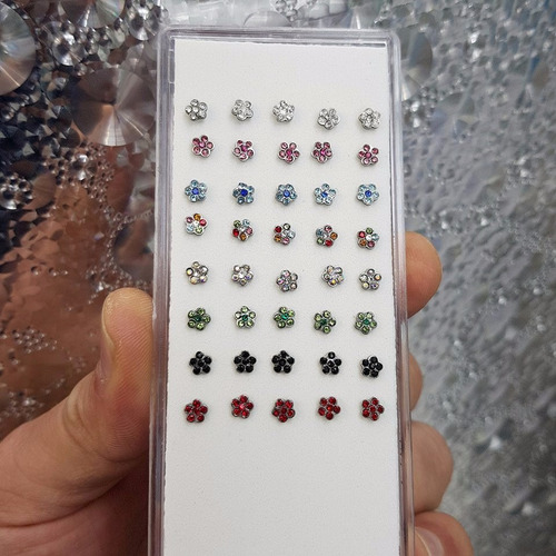 Imagen 2 de 2 de Piercing Nariz Flor Strass Piercing Argentina ®