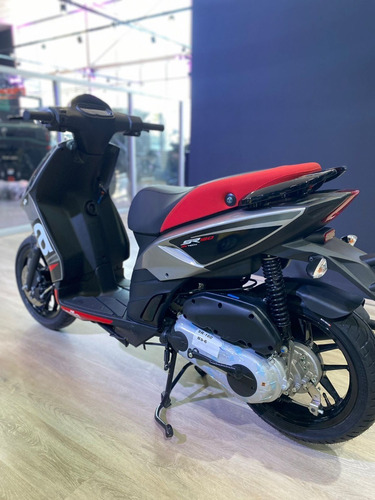 Imagen 3 de 15 de Aprilia Sr 160 - Entrega Inmediata En Todos Sus Colores