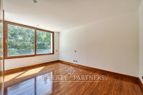 Amplia Casa En Condominio Estilo Mediterráneo