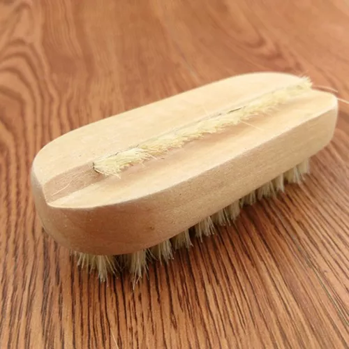 Cepillo para limpiar las uñas de madera y natural