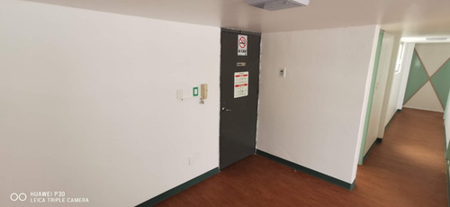 Oficina Con Sala De Juntas A 5 Minutos De Metro Misterios En Renta