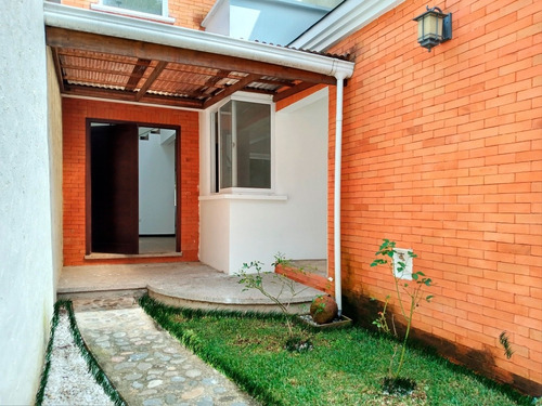 Imagen 1 de 10 de Casa En Venta