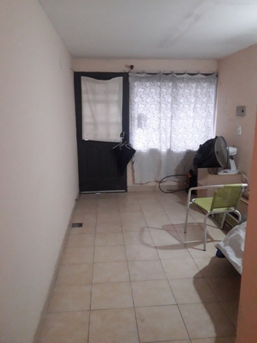Imagen 3 de 8 de Inmueble Comercial En Alquiler En Lanus Oeste