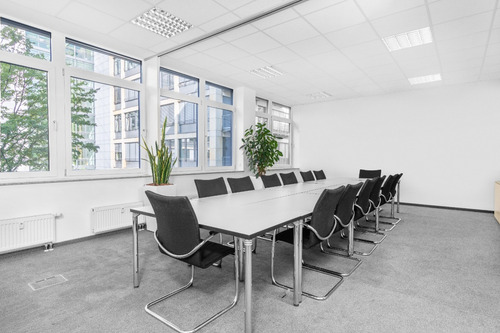 Renta De Espacio De Coworking Ilimitado En Regus Napoles.